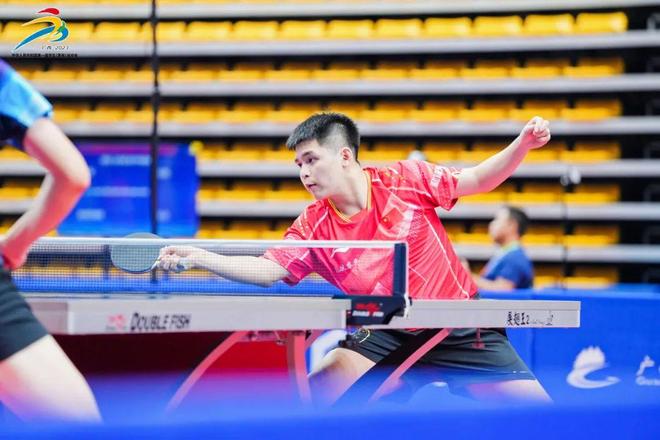 不与他人共 不与他人共