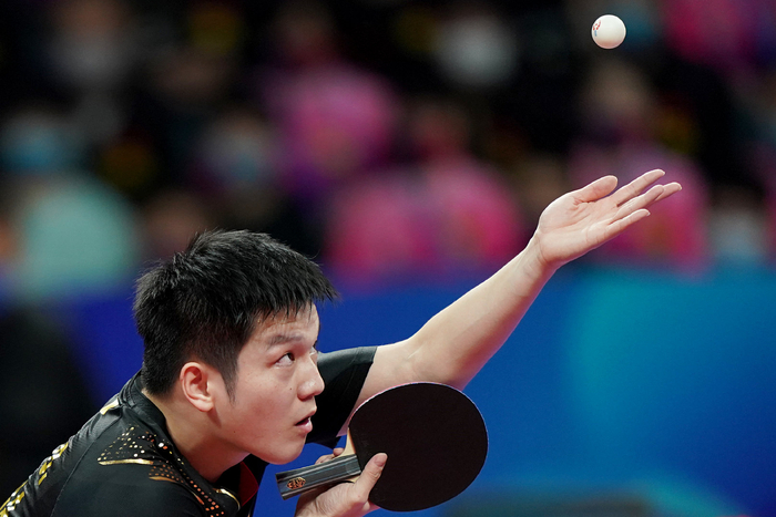 孔德在防守 孔德在防守