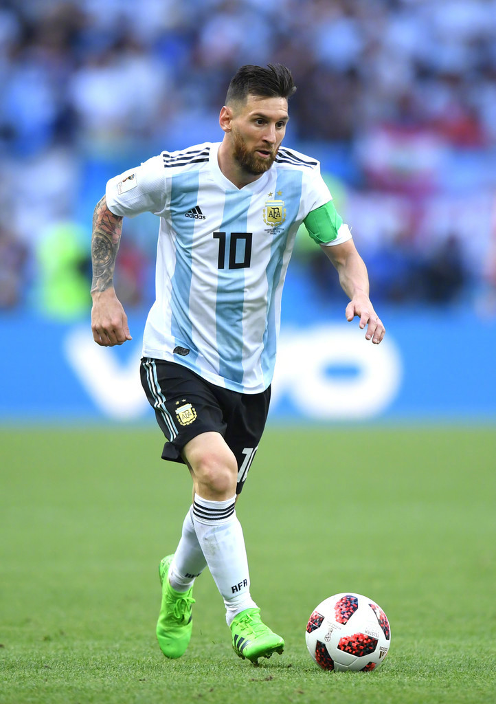 各运动队需 各运动队需